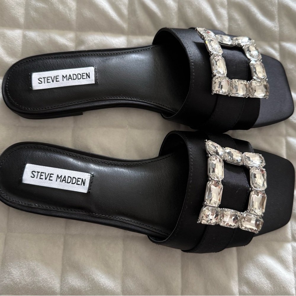 Steve Madden Black Sandals with Crystal Accents - Picture 2 of 3